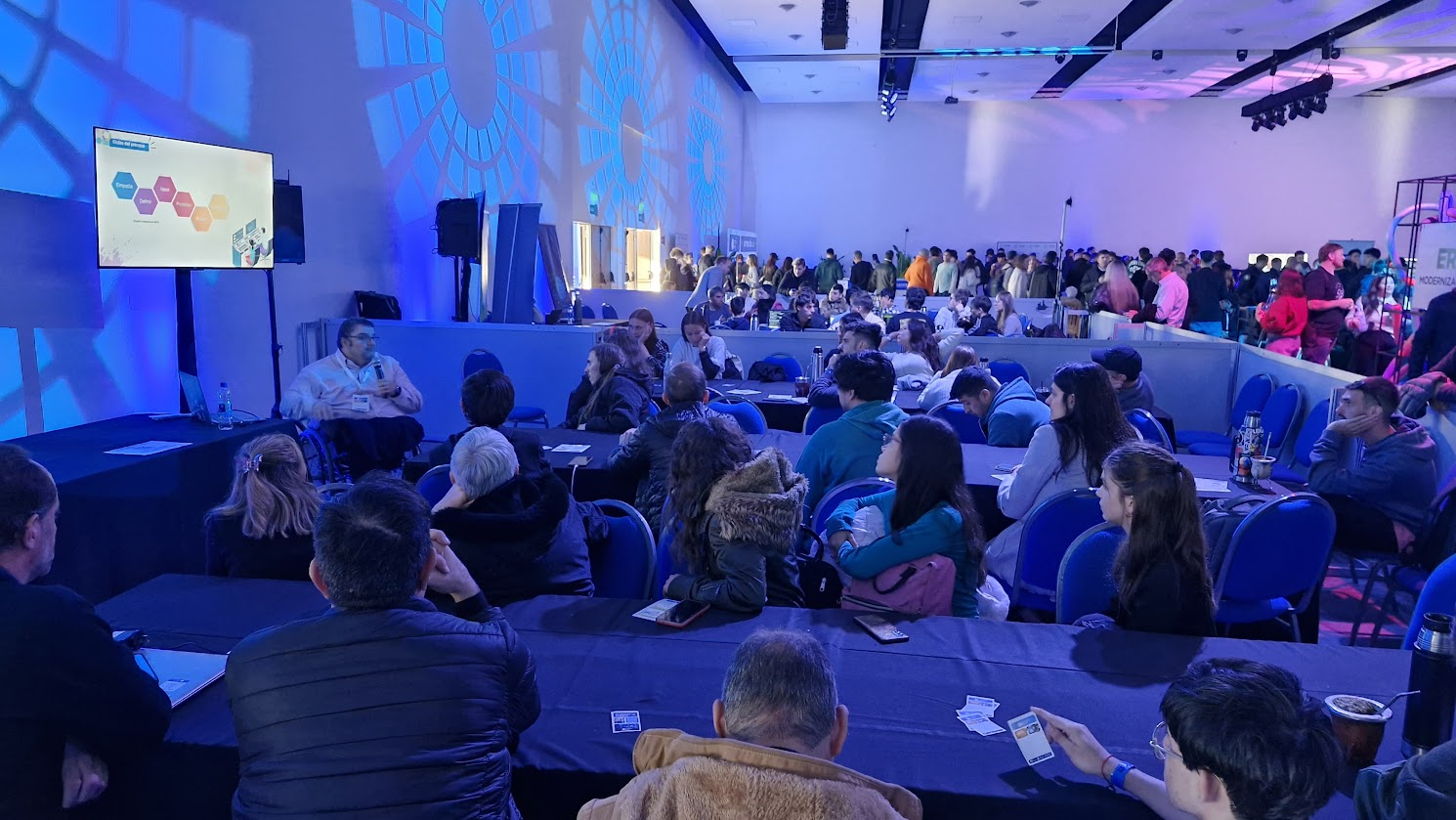 Campus Party: Panel sobre diseño para emprendimientos de la economía del conocimiento.